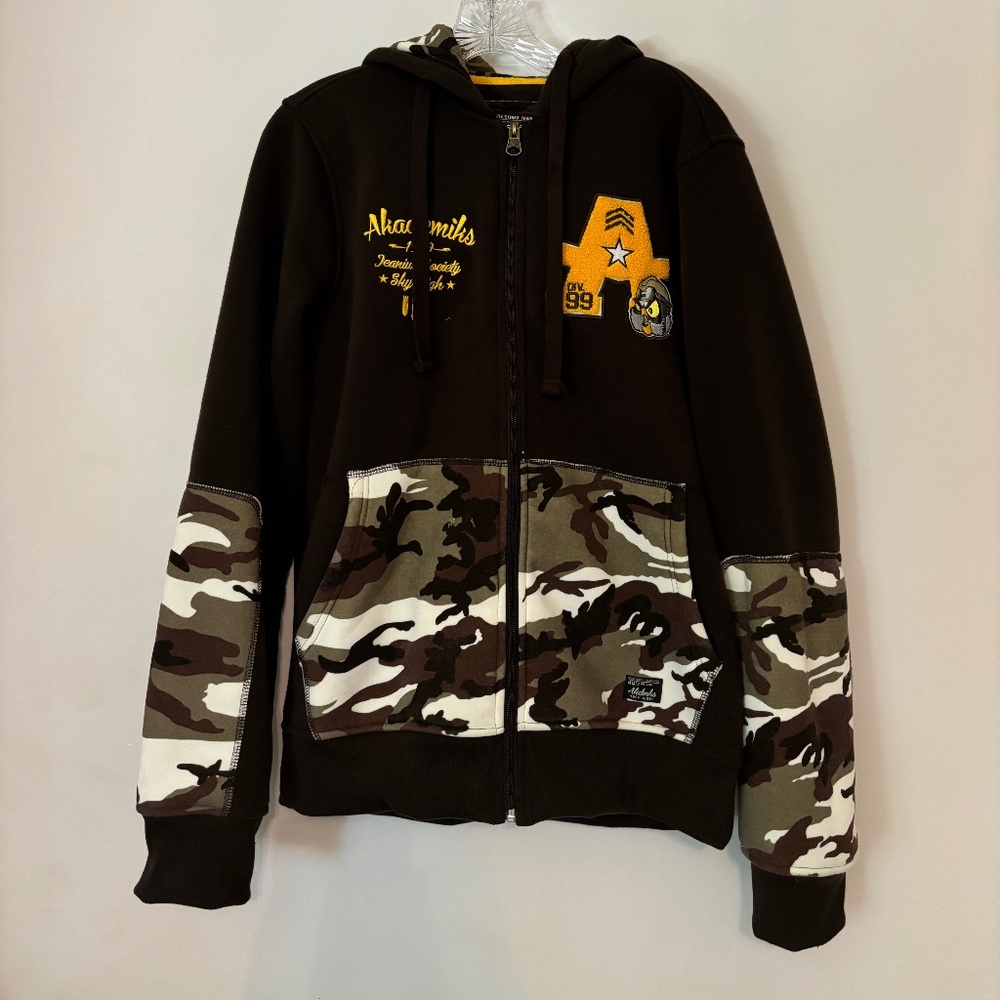 Men's Brown With Camouflage Akademiks Hoodie Size Medium